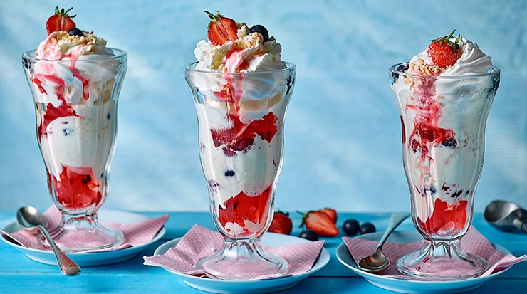 Sundae dessert is