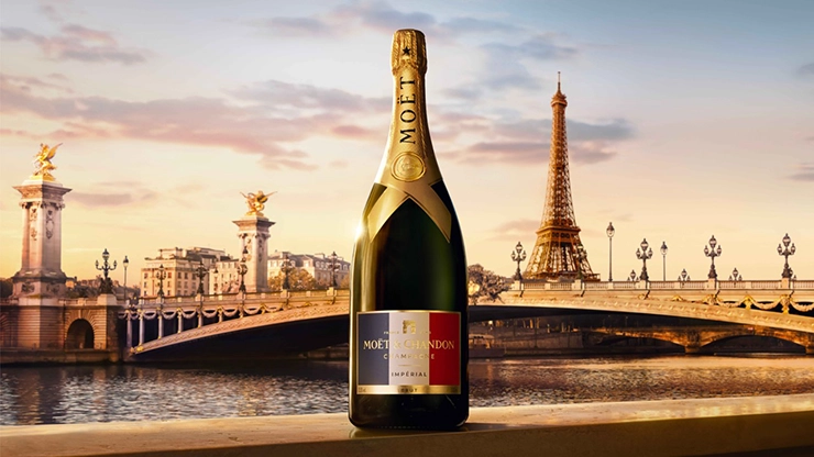 How to Pronounce Moët & Chandon