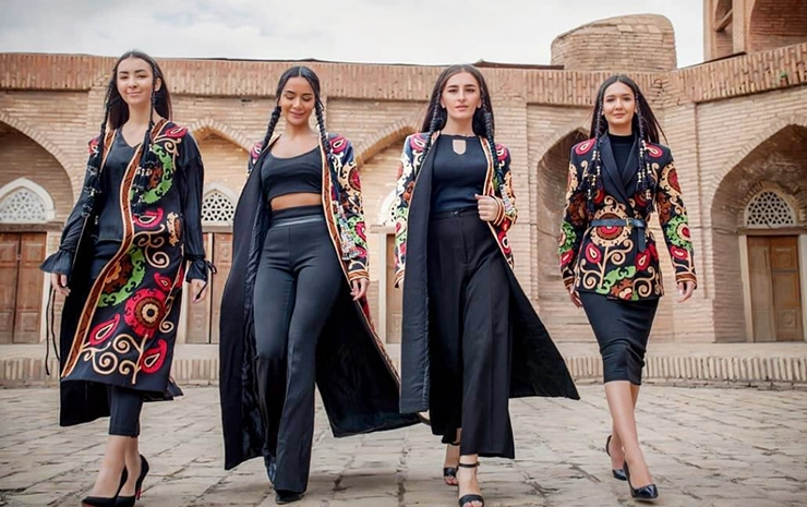 Tajikistan traditional clothing