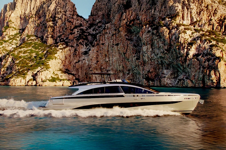 Pershing GTX90 yacht