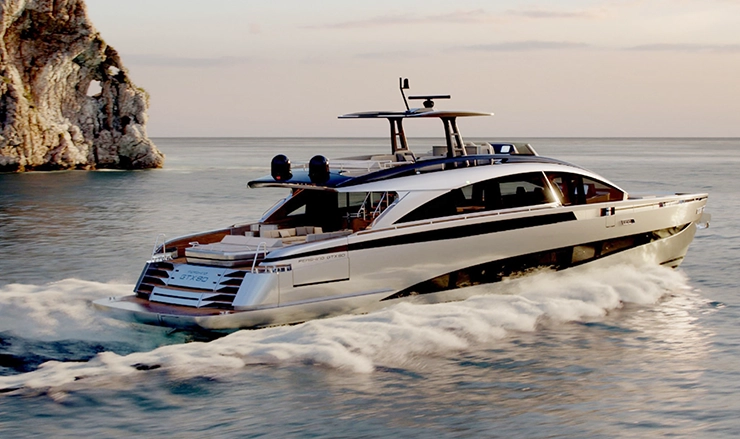 Pershing GTX90 yacht